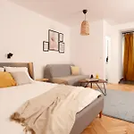 Retreat Concept 아파트 *